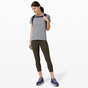 Lululemon Wunder Train High-Rise Crop 21"
Dark  Olive